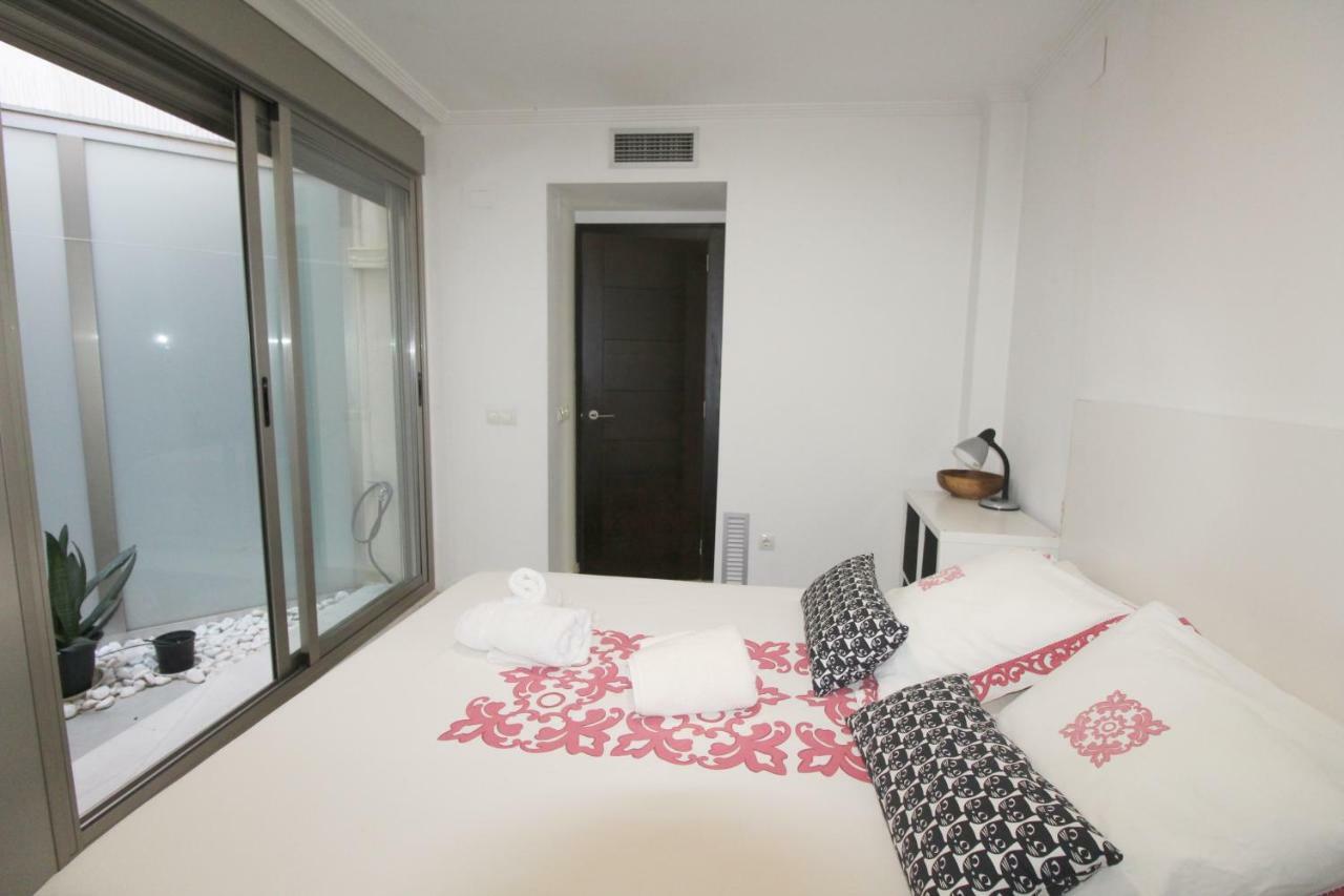 Precioso Apartamento Al Lado De Las Torres De Serrano Valencia Bagian luar foto